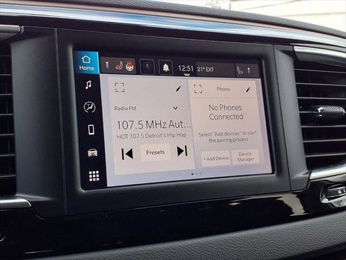 Certified 2024 Chrysler Voyager LX image 10