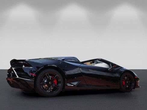 Used 2020 Lamborghini Huracan EVO RWD image 30