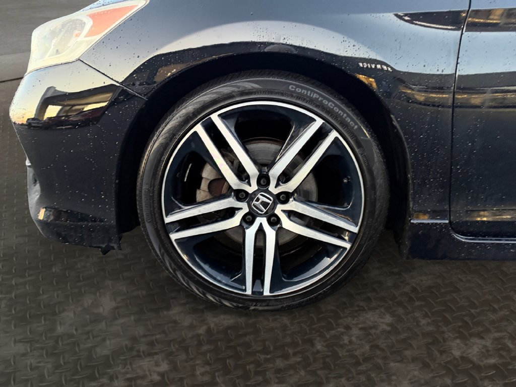 Used 2016 Honda Accord Sport image 9