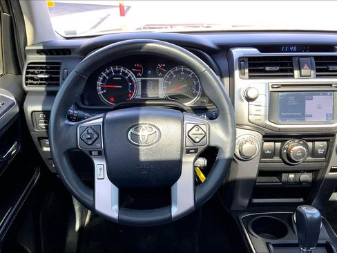 Used 2018 Toyota 4Runner SR5 Premium image 5