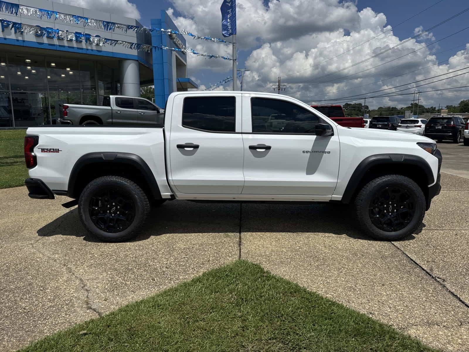 New 2026 Chevrolet Colorado Trail Boss AWD/4WD image 6