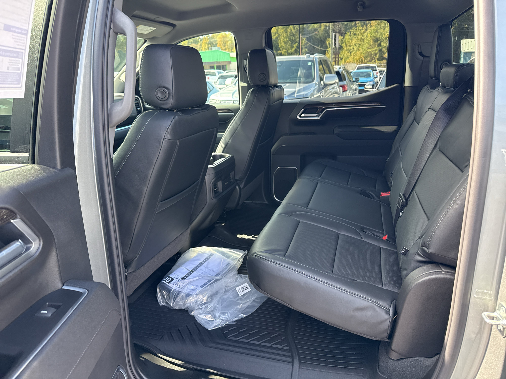 New 2026 Chevrolet Silverado 1500 RST w/ Z71 Off-Road Package AWD/4WD image 13