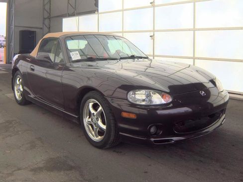 Used 2000 MAZDA MX-5 Miata image 4