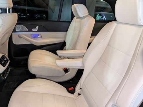 Used 2024 Mercedes-Benz GLS 450 4MATIC image 19