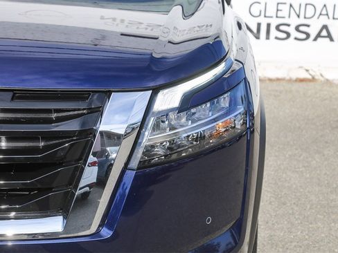 Certified 2024 Nissan Pathfinder SL w/ SL Premium Package image 3