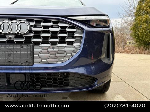 Used 2025 Audi Q5 Premium w/ Convenience Package AWD/4WD image 4