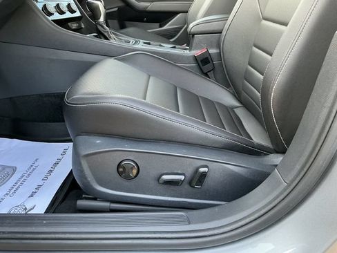 Used 2024 Volkswagen Jetta SE FWD image 14