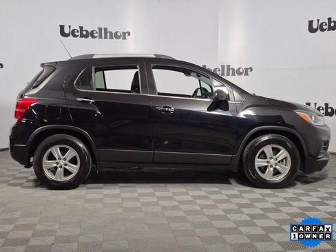 Used 2019 Chevrolet Trax LT w/ LT Convenience Package image 8