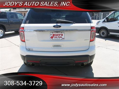 Used 2013 Ford Explorer XLT AWD/4WD image 30
