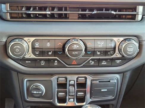 New 2025 Jeep Wrangler Sahara image 22