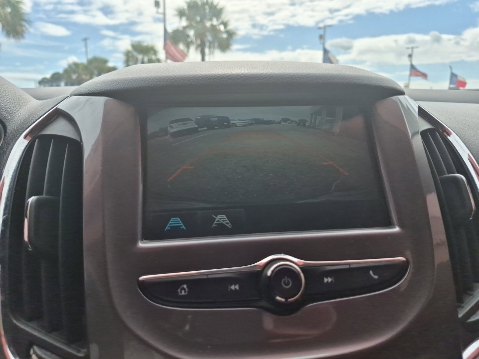 Used 2018 Chevrolet Cruze LT FWD image 13