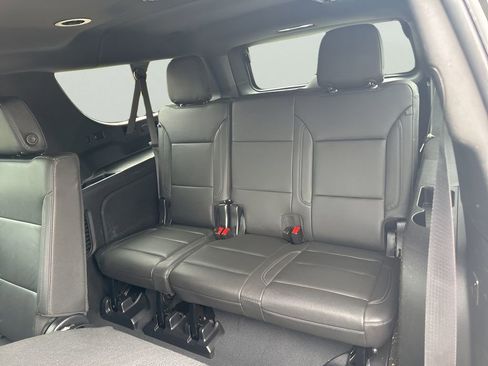 Used 2023 Chevrolet Suburban LT w/ Luxury Package AWD/4WD image 33