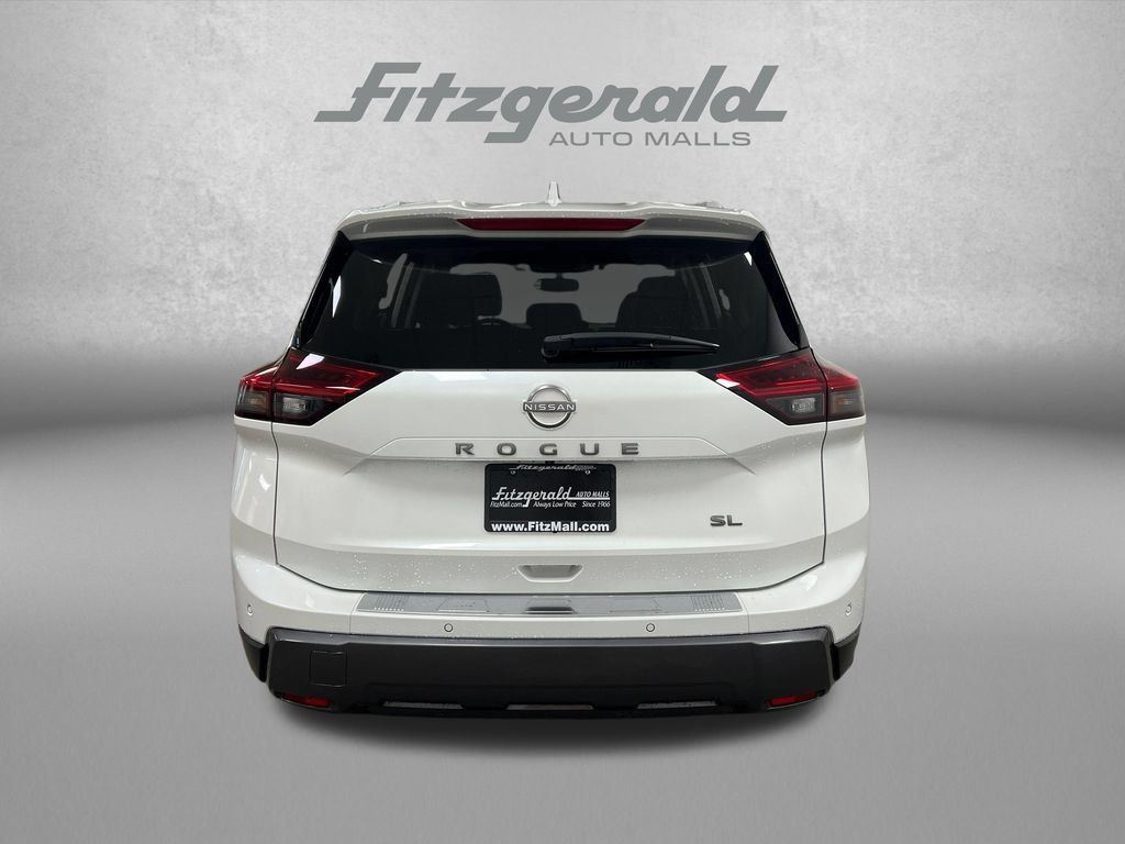 Used 2025 Nissan Rogue SL w/ SL Premium Package FWD image 5