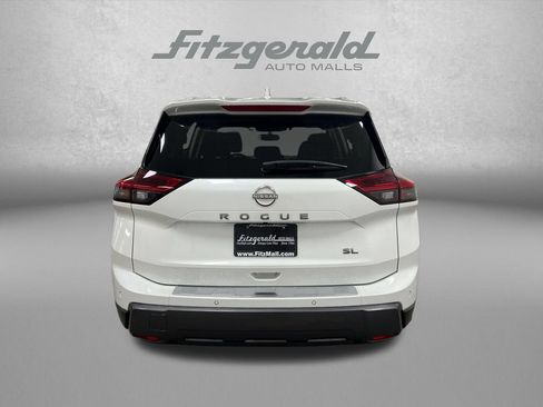Used 2025 Nissan Rogue SL w/ SL Premium Package FWD image 5