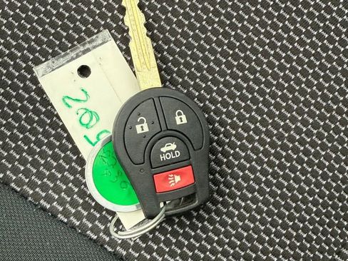 Used 2016 Nissan Versa SV image 27