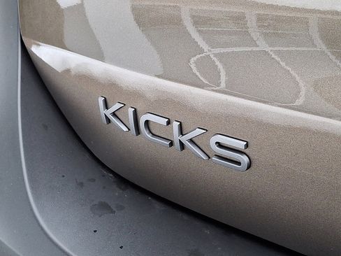 New 2026 Nissan Kicks S image 5