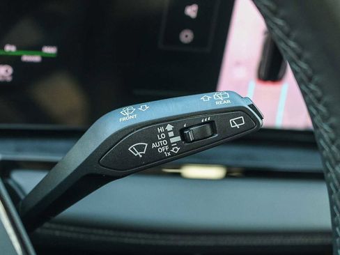 Used 2025 Audi Q6 e-tron Premium w/ Convenience Package image 34