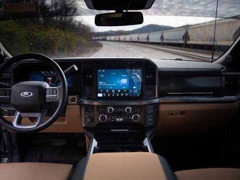 Certified 2024 Ford F350 Lariat w/ Lariat Ultimate Package image 19