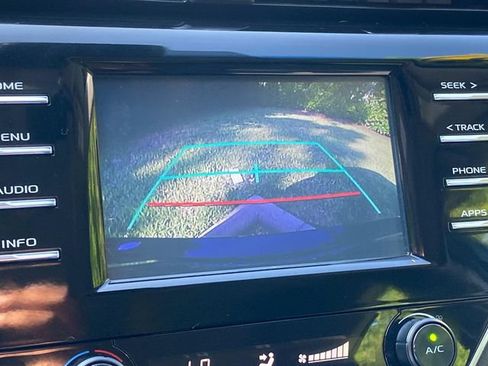 Used 2018 Toyota Camry SE FWD image 24