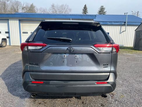 Used 2021 Toyota RAV4 XLE w/ Convenience Package image 6