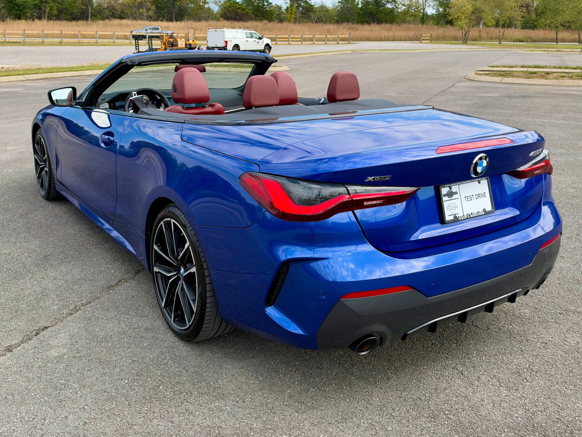 Used 2023 BMW 430i xDrive Convertible w/ M Sport Package AWD/4WD image 4