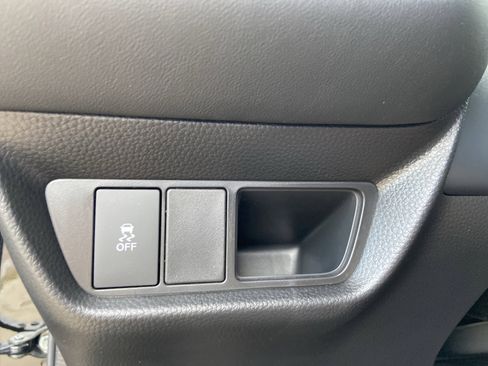 New 2026 Honda HR-V EX-L image 42