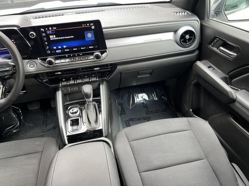 Used 2023 Chevrolet Colorado LT w/ LT Convenience Package image 20