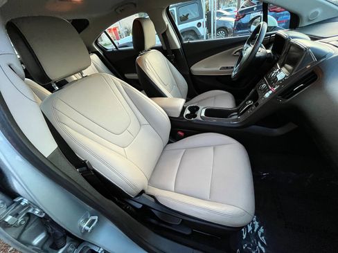 Used 2011 Chevrolet Volt Premium w/ Premium Trim Package image 12