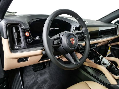 New 2026 Porsche Cayenne image 4