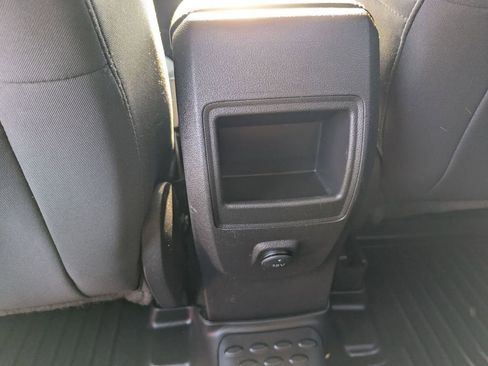 Used 2014 Ford Escape SE image 32