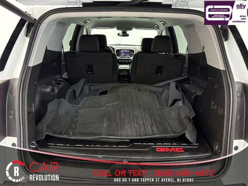 Used 2023 GMC Acadia SLE w/ Driver Convenience Package FWD image 43