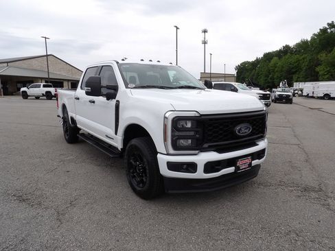 Used 2024 Ford F250 XL w/ STX Appearance Package AWD/4WD image 11