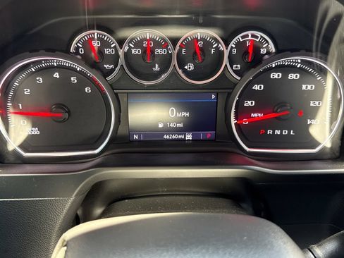 Used 2022 Chevrolet Silverado 2500 Custom w/ Custom Value Package AWD/4WD image 9