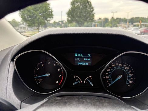 Used 2012 Ford Focus SE FWD image 12