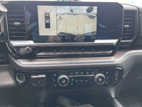 Used 2024 Chevrolet Silverado 3500 LTZ w/ LTZ Premium Package image 15