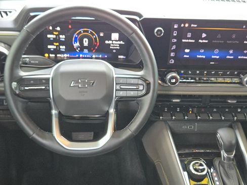 Used 2024 Chevrolet Colorado ZR2 w/ ZR2 Convenience Package III AWD/4WD image 25
