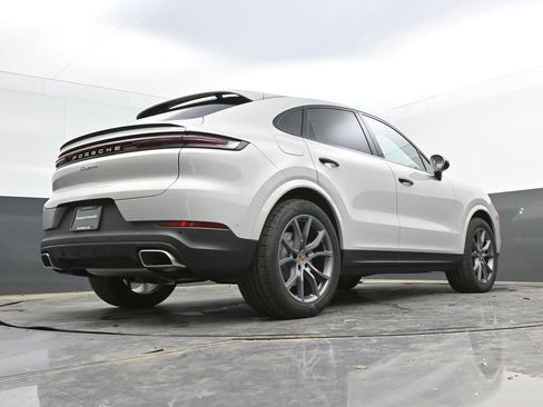 New 2025 Porsche Cayenne Coupe image 42