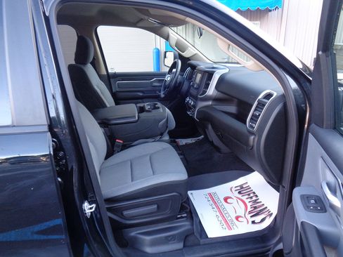 Used 2019 RAM 1500 Big Horn image 8