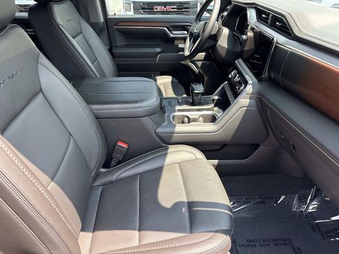 Used 2024 GMC Sierra 1500 Denali w/ Denali Reserve Package AWD/4WD image 35