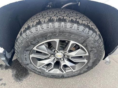 Certified 2022 Chevrolet Silverado 1500 LT AWD/4WD image 7