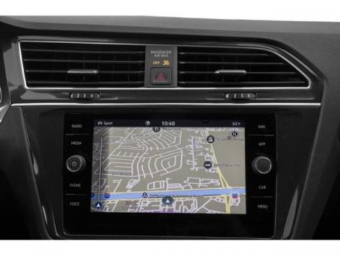 Used 2022 Volkswagen Tiguan SEL R-Line image 16