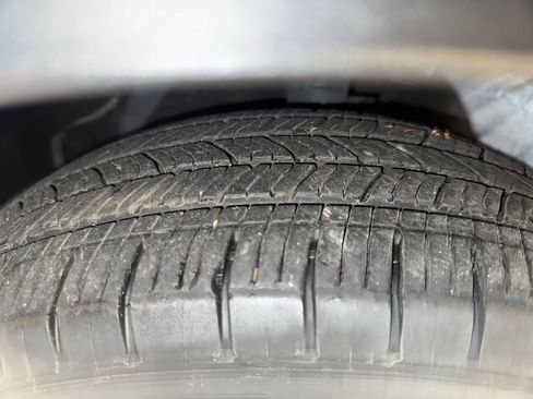 Certified 2022 Kia Niro LX image 11