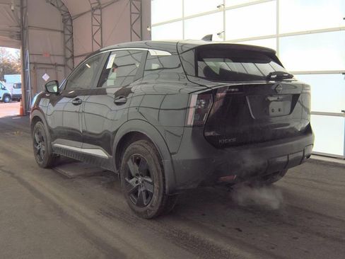 Certified 2025 Nissan Kicks SV w/ Illumination Package image 3