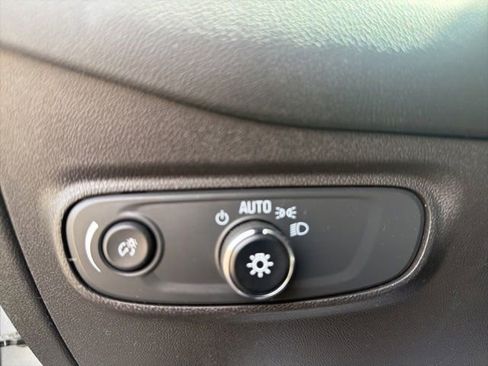 Used 2024 Chevrolet Equinox LT AWD/4WD image 18