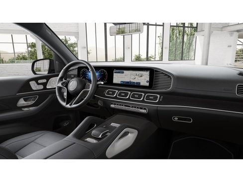 New 2026 Mercedes-Benz GLS 450 4MATIC image 6