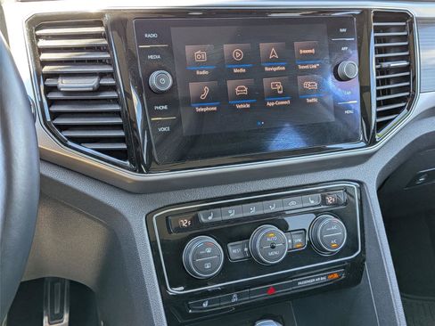 Used 2019 Volkswagen Atlas SEL R-Line AWD/4WD image 12