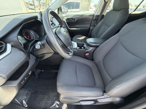 Used 2021 Toyota RAV4 LE FWD image 15