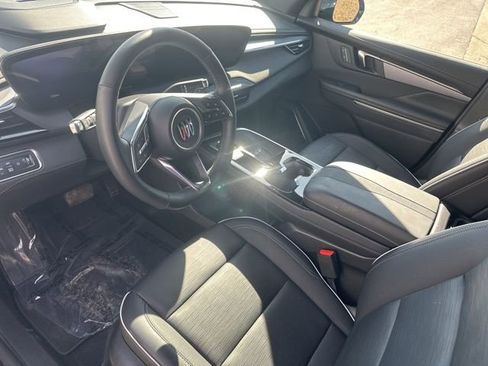 Used 2025 Buick Enclave Sport Touring image 36