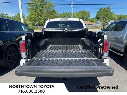 Used 2023 Toyota Tacoma TRD Sport w/ TRD Premium Sport Package AWD/4WD image 28