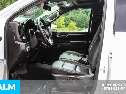 Used 2025 GMC Sierra 1500 SLT RWD image 16